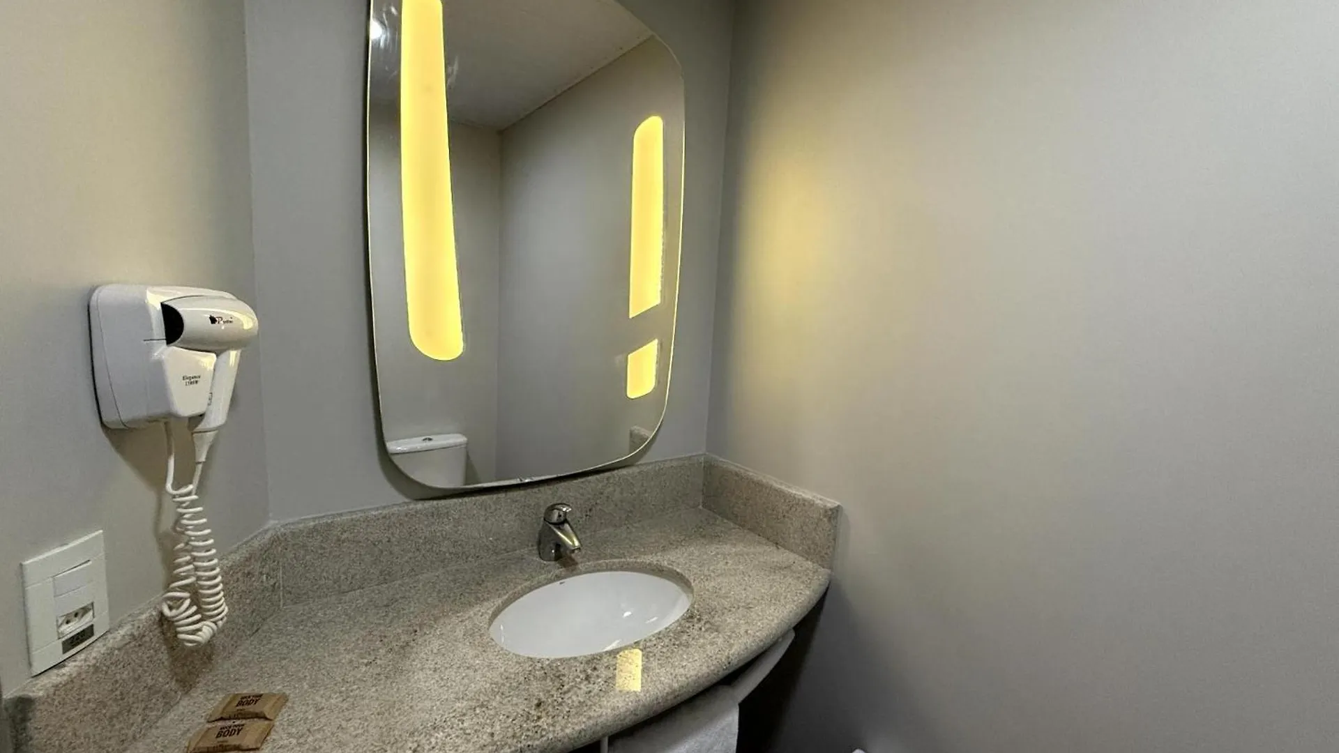Отель Ibis Sao Paulo Ibirapuera 3*,